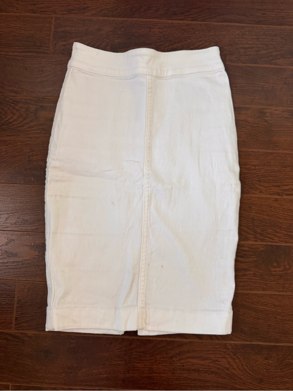 Aritzia - Wilfred Free - Classic White Denim Pencil Skirt - Women
